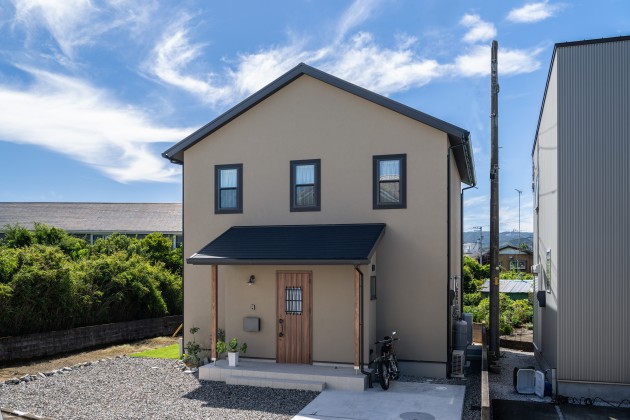 ラッフルズホーム様 (1)